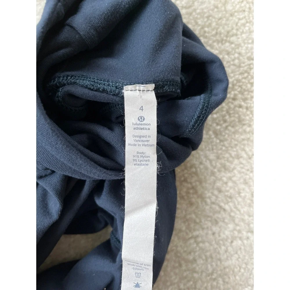 Lululemon Gray Turtleneck Long Sleeve Activewear Top Size 4